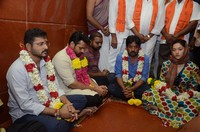 Jawaan Movie Team at Maddi Anjaneya Swamy Temple
